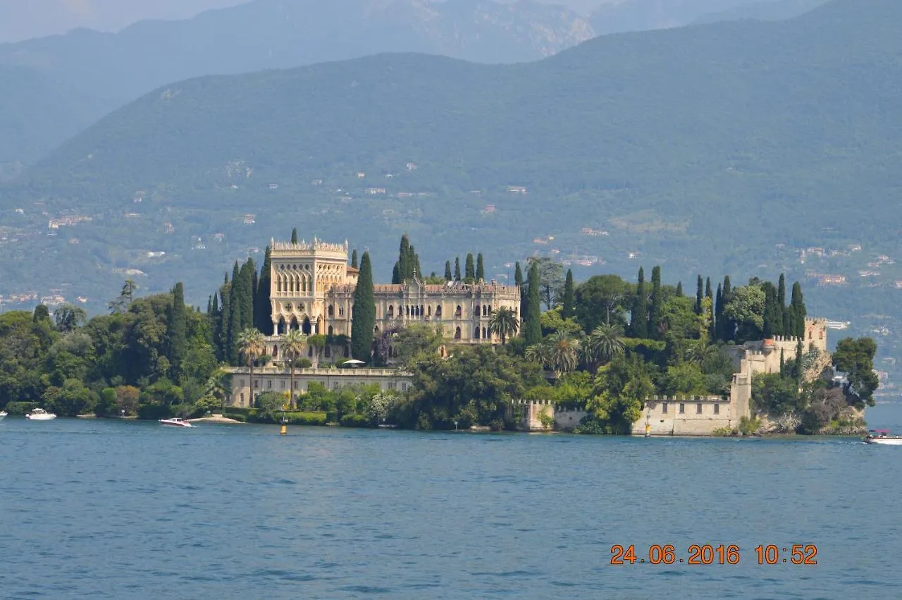 The Swan B&B Manerba del Garda 0*,  Italia